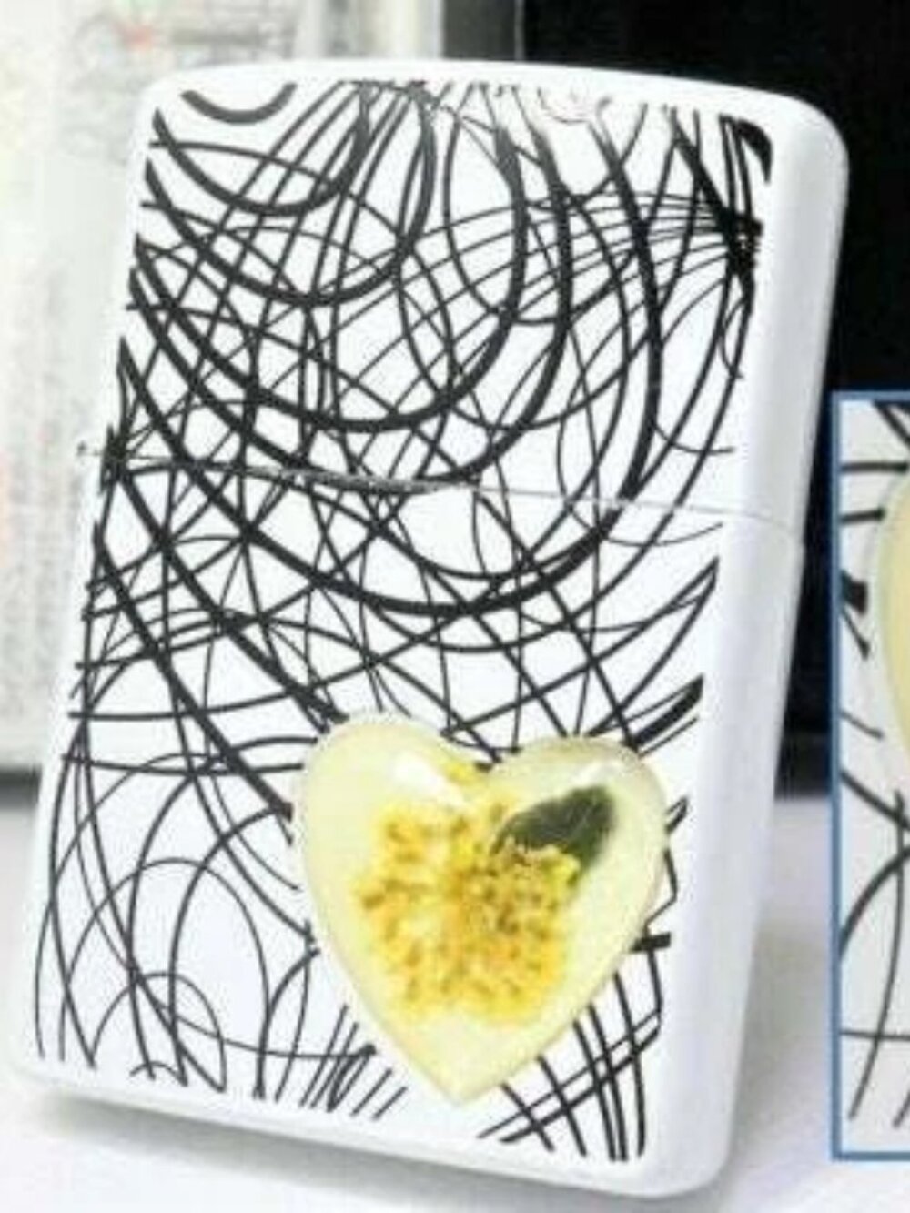 2007 Pressed Flowers Heart Zippo Lighter